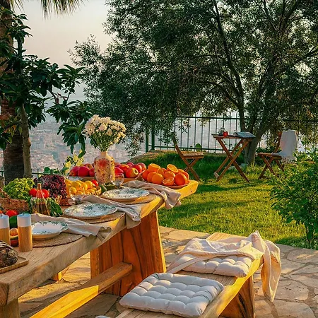 Qoople Toscana - Panoramic 360 Sea & Castle View